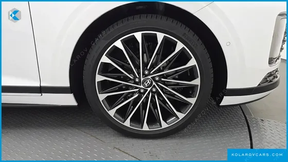 HYUNDAI GRANDEUR CALLIGRAPHY