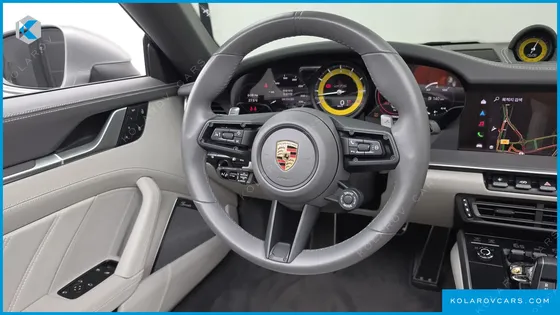 PORSCHE 911 TARGA 4 GTS