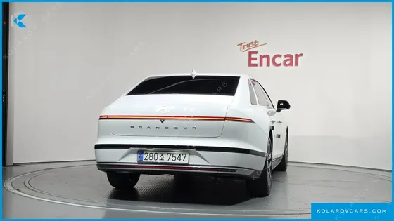 HYUNDAI GRANDEUR 2,5 GASOLINE 2WD