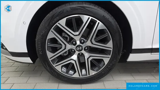 HYUNDAI GRANDEUR 2,5 GASOLINE 2WD