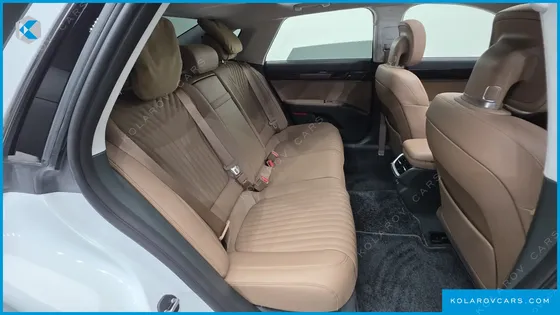 HYUNDAI GRANDEUR 2,5 GASOLINE 2WD
