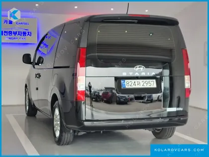 HYUNDAI STARIA L3.5 CARGO 5-SEATER