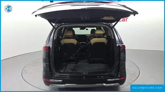 KIA CARNIVAL 9-SEATER NOBLESSE