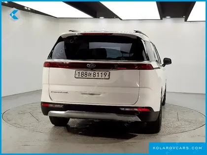 KIA CARNIVAL 9-SEATER NOBLESSE