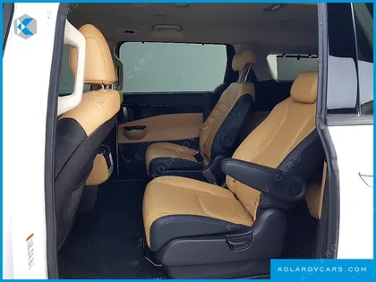 KIA CARNIVAL 9-SEATER NOBLESSE