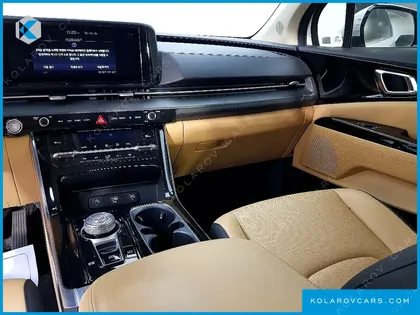 KIA CARNIVAL 9-SEATER NOBLESSE