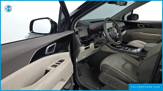 KIA CARNIVAL GASOLINE 7-SEATER HI LIMOUSINE