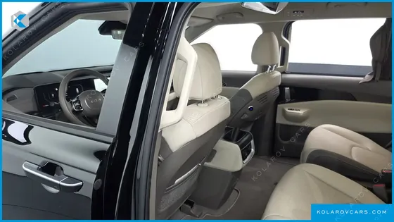 KIA CARNIVAL GASOLINE 7-SEATER HI LIMOUSINE