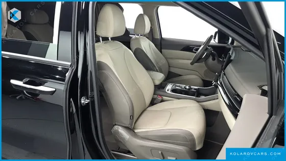 KIA CARNIVAL GASOLINE 7-SEATER HI LIMOUSINE