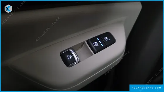 KIA CARNIVAL GASOLINE 7-SEATER HI LIMOUSINE