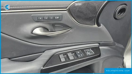 LEXUS ES EXECUTIVE