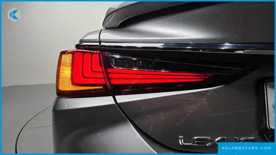 LEXUS ES EXECUTIVE