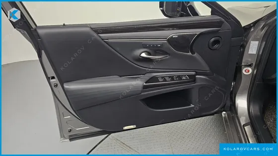 LEXUS ES EXECUTIVE