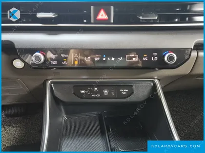 KIA CARNIVAL HEV 9SEATER NOBLESS