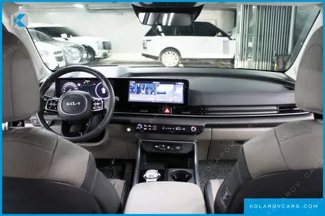 KIA CARNIVAL 9-SEATER NOBLESSE
