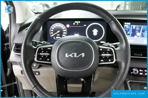 KIA CARNIVAL 9-SEATER NOBLESSE