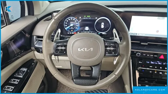 KIA CARNIVAL GASOLINE 7-SEATER HI-LIMOUSINE