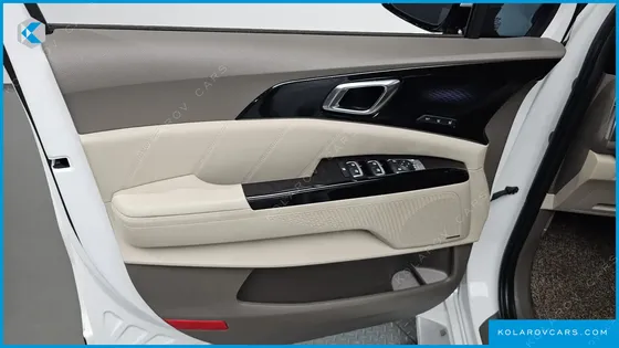 KIA CARNIVAL GASOLINE 7-SEATER HI-LIMOUSINE