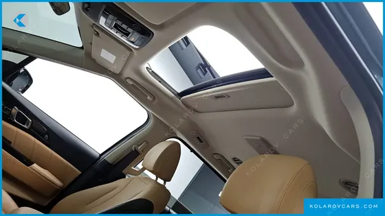 KIA CARNIVAL 7-SEATER SIGNATURE