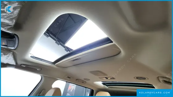 KIA CARNIVAL 7-SEATER SIGNATURE