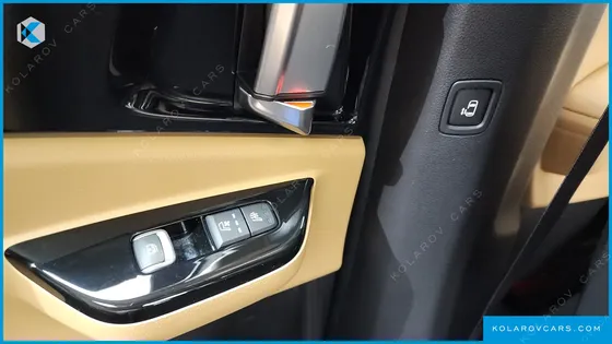 KIA CARNIVAL 7-SEATER SIGNATURE