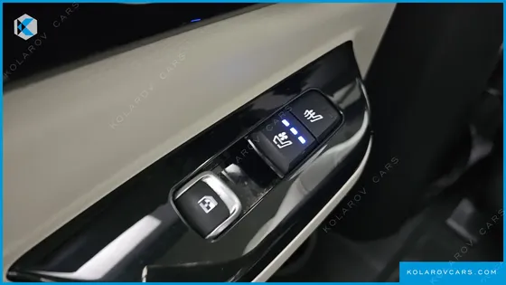 KIA CARNIVAL 9-SEATER SIGNATURE