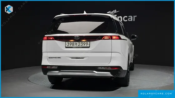 KIA CARNIVAL 9-SEATER SIGNATURE