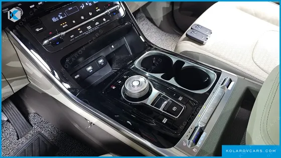 KIA CARNIVAL 9-SEATER SIGNATURE