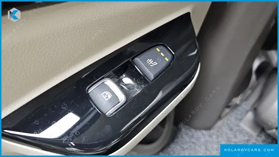 KIA CARNIVAL 9-SEATER SIGNATURE