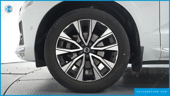 VOLVO XC60 B5 ULTIMATE BRIGHT