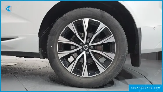 VOLVO XC60 B5 ULTIMATE BRIGHT