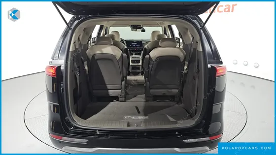 KIA CARNIVAL 9-SEATER PRESTIGE
