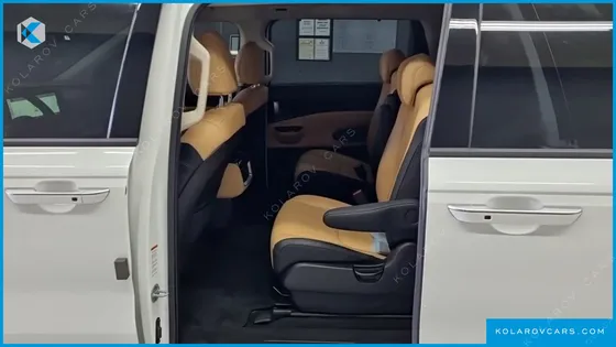 KIA CARNIVAL 9-SEATER NOBLESSE