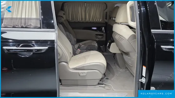 KIA CARNIVAL 9-SEATER HI-LIMOUSINE