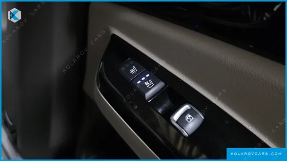 KIA CARNIVAL 9-SEATER HI-LIMOUSINE