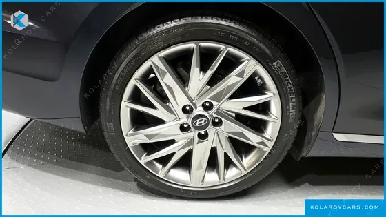 HYUNDAI GRANDEUR 3.3