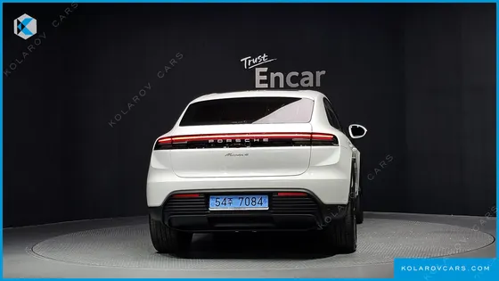 PORSCHE MACAN BASE 4