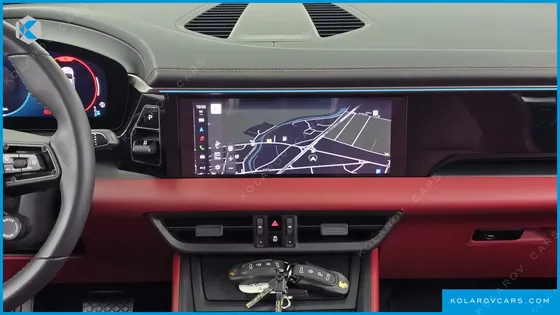 PORSCHE MACAN BASE 4