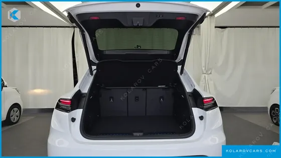 PORSCHE MACAN BASE 4