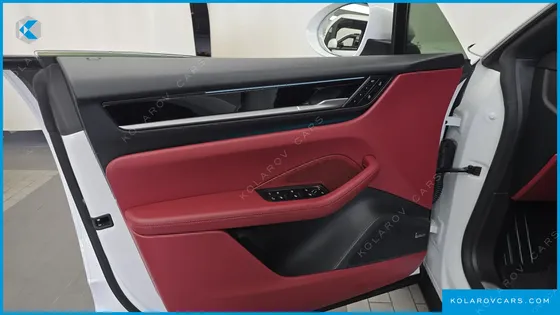 PORSCHE MACAN BASE 4