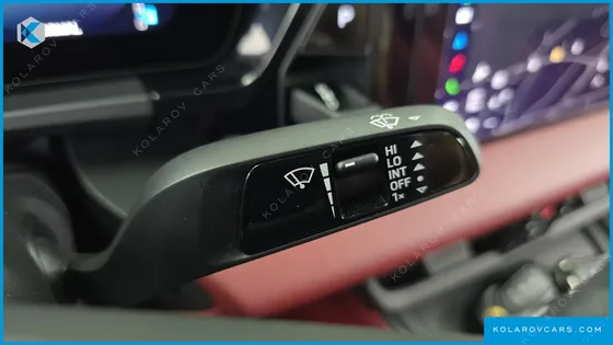 PORSCHE MACAN BASE 4