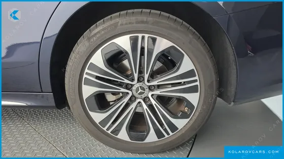 MERCEDES E-CLASS E220D 4MATIC EXCLUSIVE