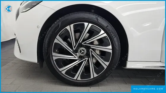 MERCEDES E-CLASS E300 4MATIC EXCLUSIVE