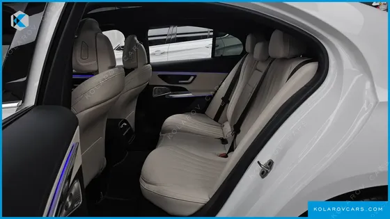 MERCEDES E-CLASS E300 4MATIC AMG LINE