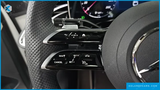 MERCEDES E-CLASS E300 4MATIC AMG LINE