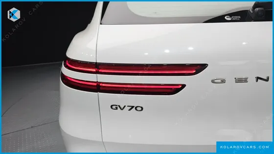 GENESIS GV70 2.5T GASOLINE 2WD
