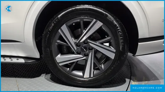 GENESIS GV70 2.5T GASOLINE 2WD