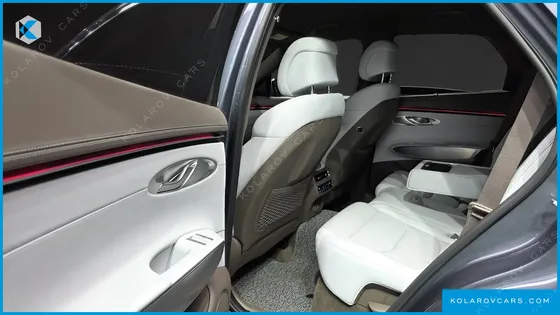 GENESIS GV70 2.5T GASOLINE 2WD