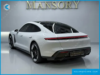 PORSCHE TAYCAN BASE