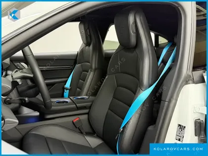 PORSCHE TAYCAN BASE